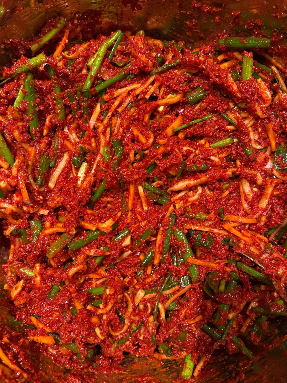 Thick kimchi paste with vegetables and gochugaru
